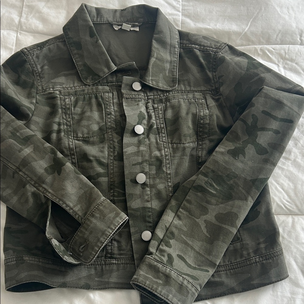 LOFT Women's Olive Camouflage Jean Jacket